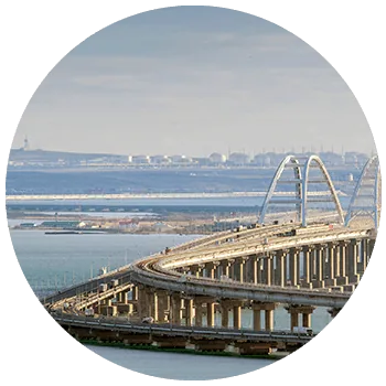 Крымский мост через Керченский пролив на маршруте тура в Крым из Дивноморска