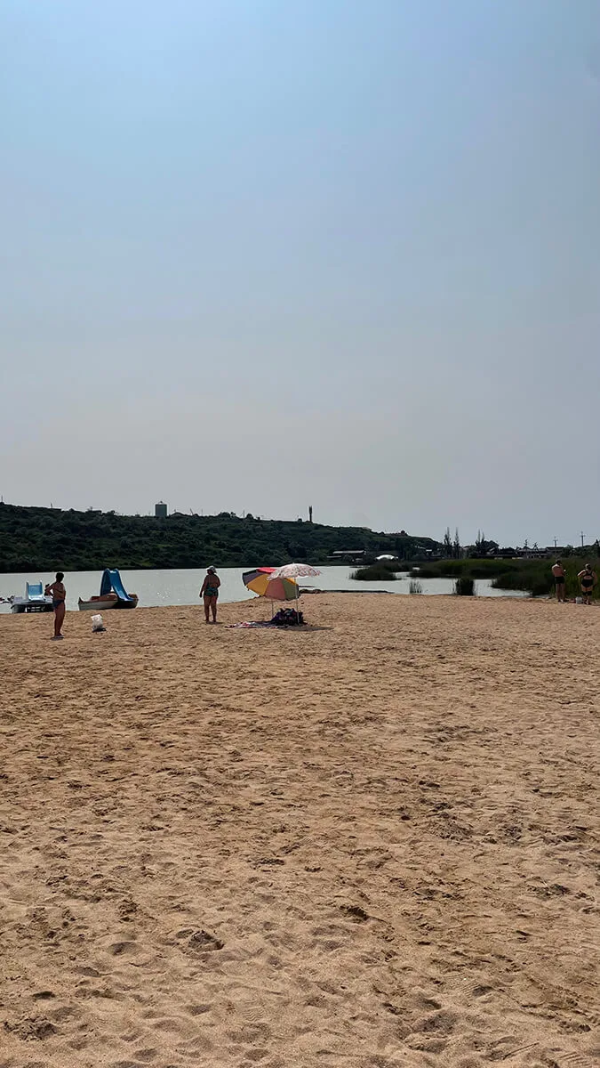 Побережье Азовского моря в станице Голубицкой на экскурсии из Геленджика